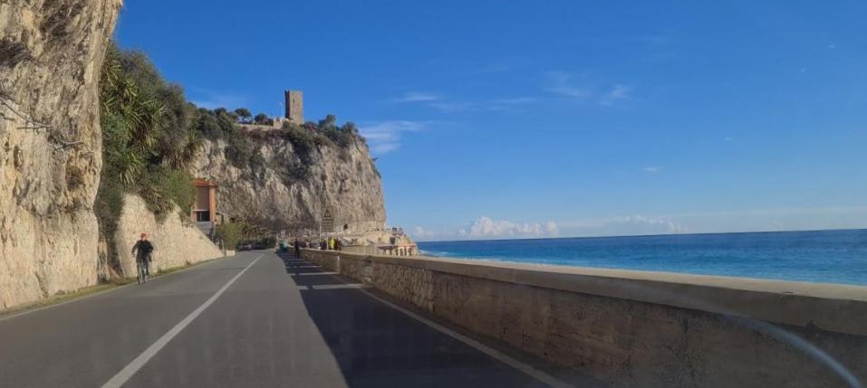 Ilgattosuruotefinalligure Finale Ligure Exterior foto