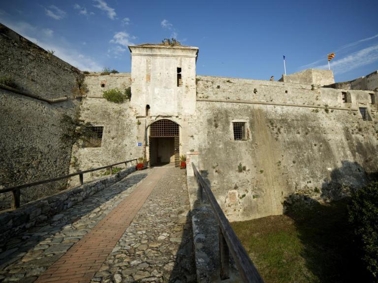 Ilgattosuruotefinalligure Finale Ligure Exterior foto